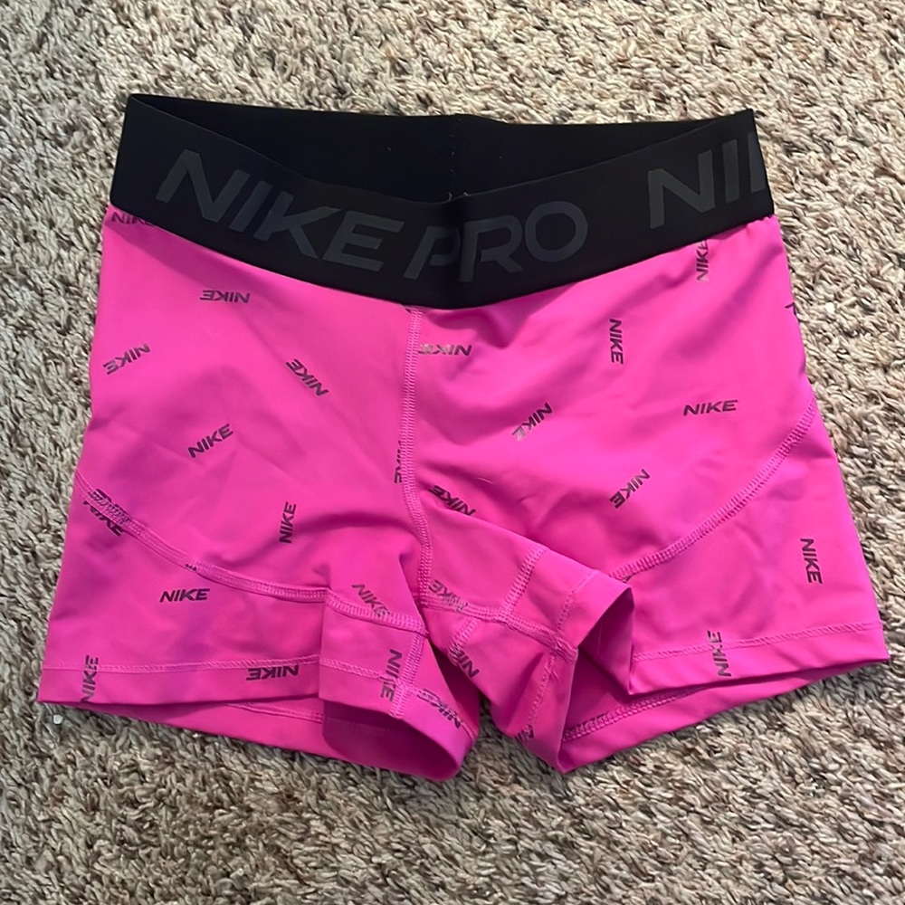 Womens Nike pro shorts- size M
